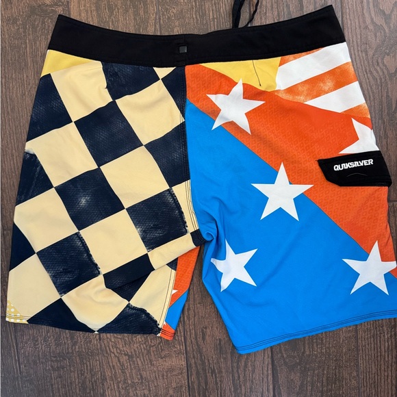 Quilsilver boardshorts size 38 - Picture 2 of 2